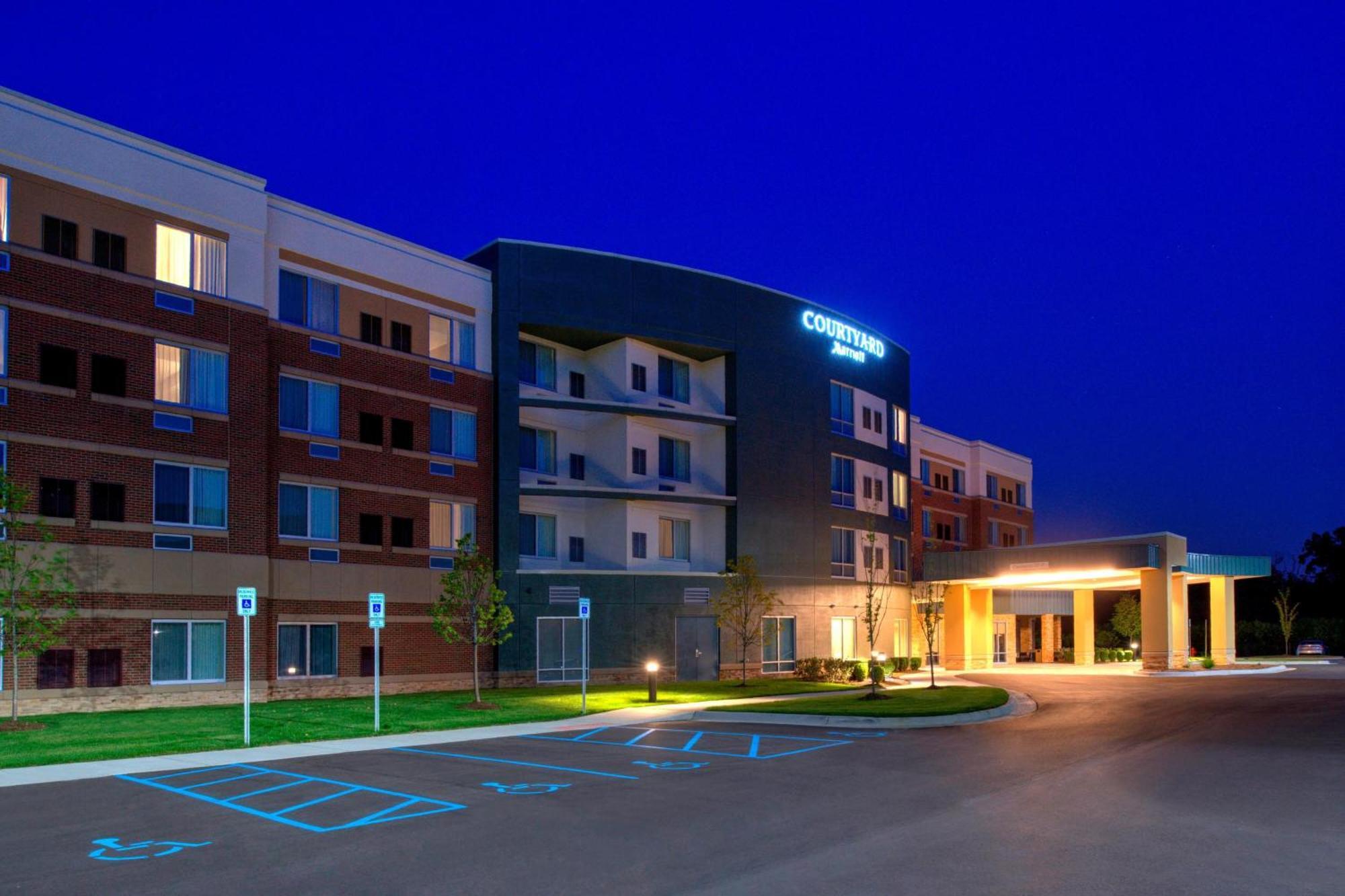 Courtyard By Marriott Detroit Farmington Hotel Farmington Hills Ngoại thất bức ảnh