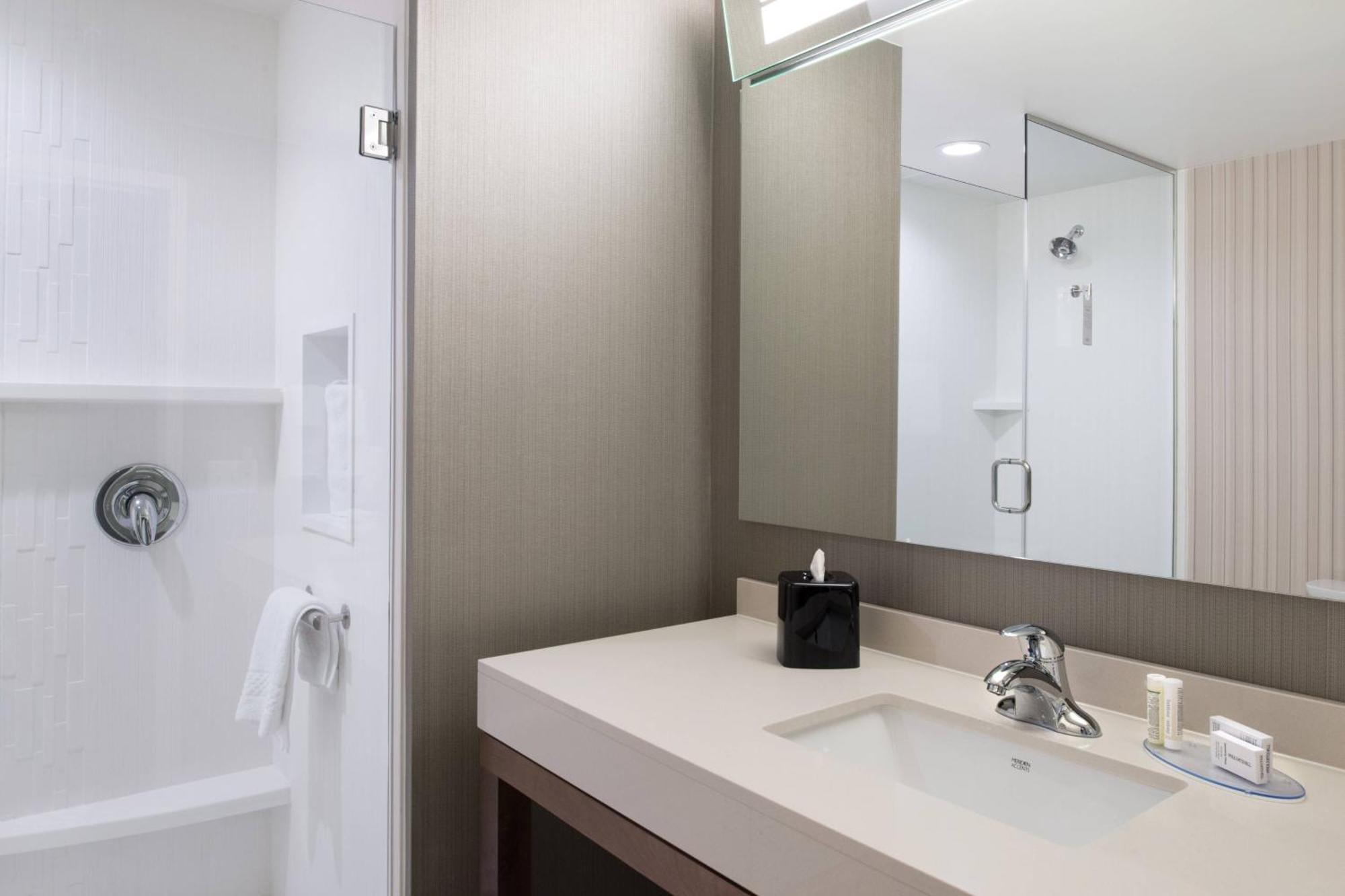 Courtyard By Marriott Detroit Farmington Hotel Farmington Hills Ngoại thất bức ảnh