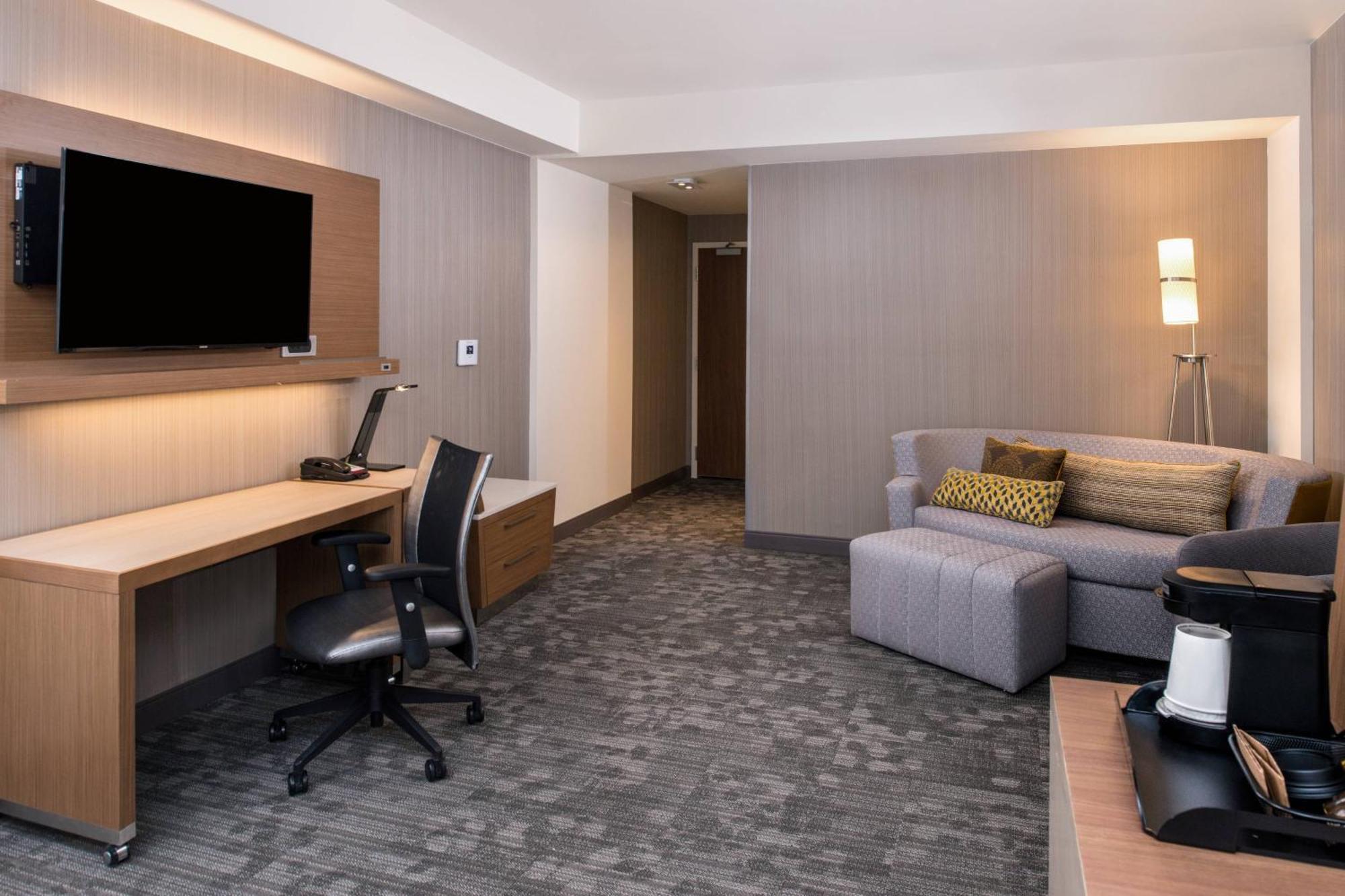 Courtyard By Marriott Detroit Farmington Hotel Farmington Hills Ngoại thất bức ảnh